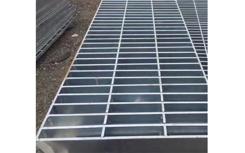 HDG grating for heavy load applications