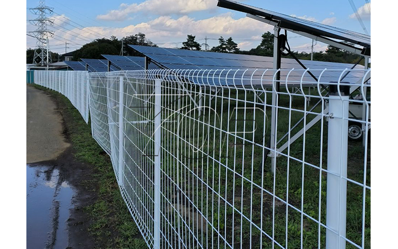 mesh fencing for solar