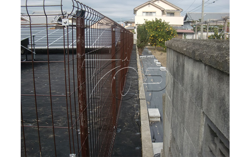 welded wire mesh fence supplier