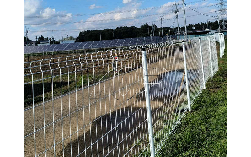 wire mesh fence supplier